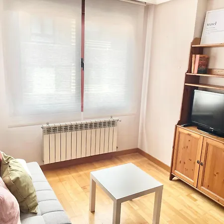 El Carbayu Con Garaje Privado شقة اوفيدو